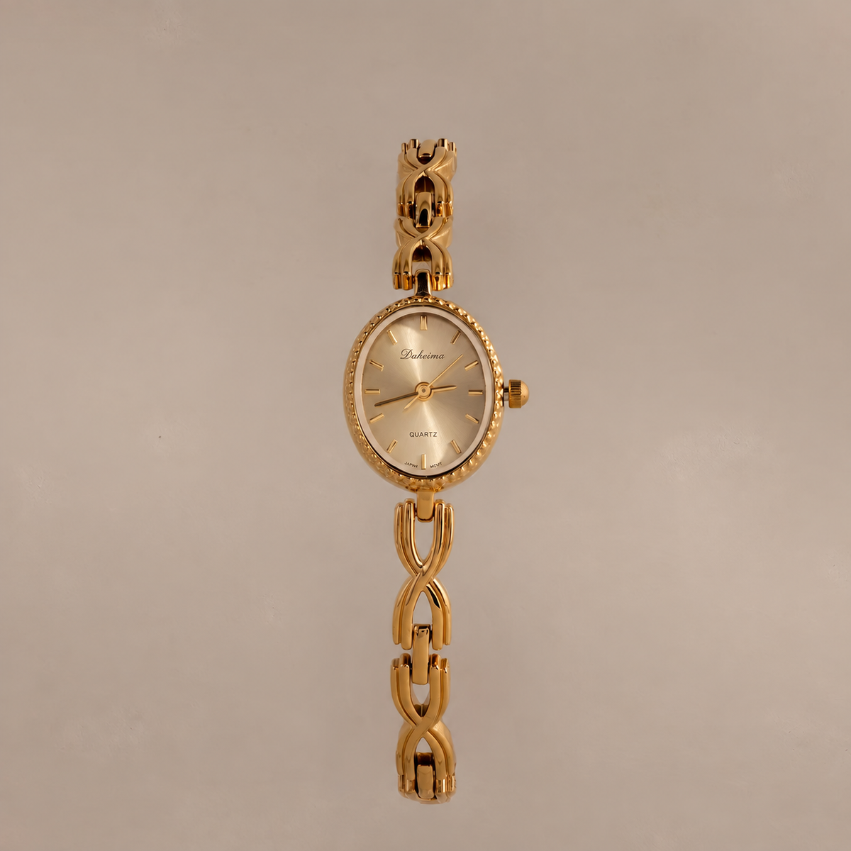 2025 New Women's Bracelet Watch with Artistic Temperament Compact Mini Retro Light Luxury  Watch
