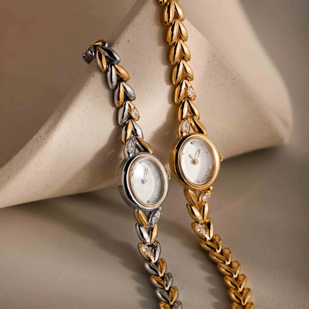 Oval watch with inlay