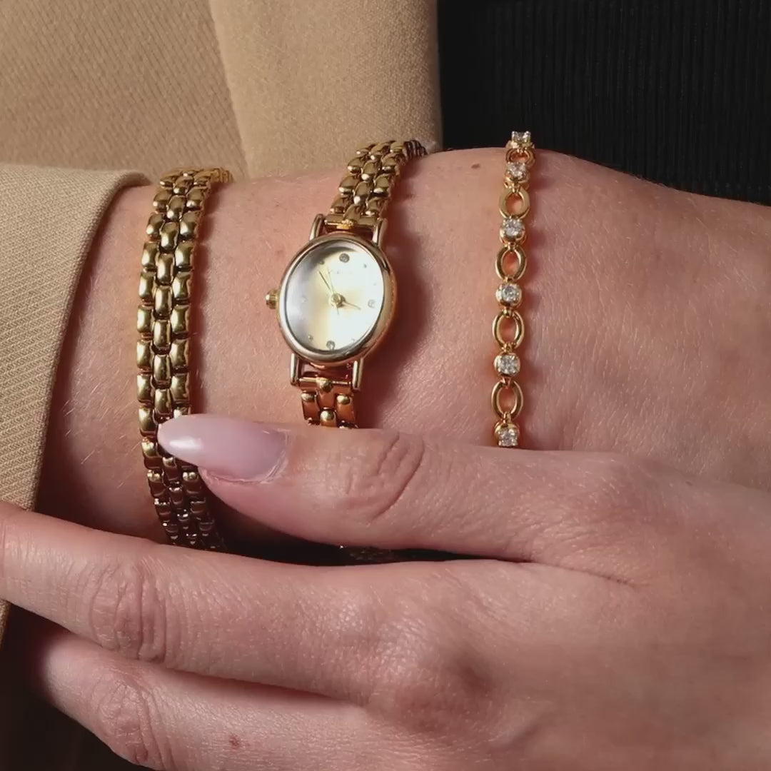 2024 New Steel Belt Bracelet Women's Watch Elliptical Vintage Watch Exquisite Small and Elegant Vintage Gold Watch
